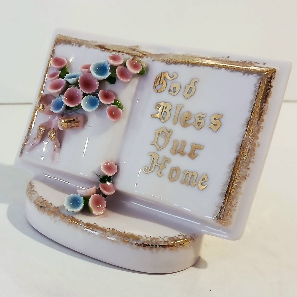Vintage Pale Pink Ceramic Wall Pocket